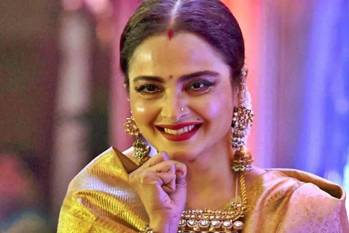 Rekha to shine at IIFA 2024 with a special performance