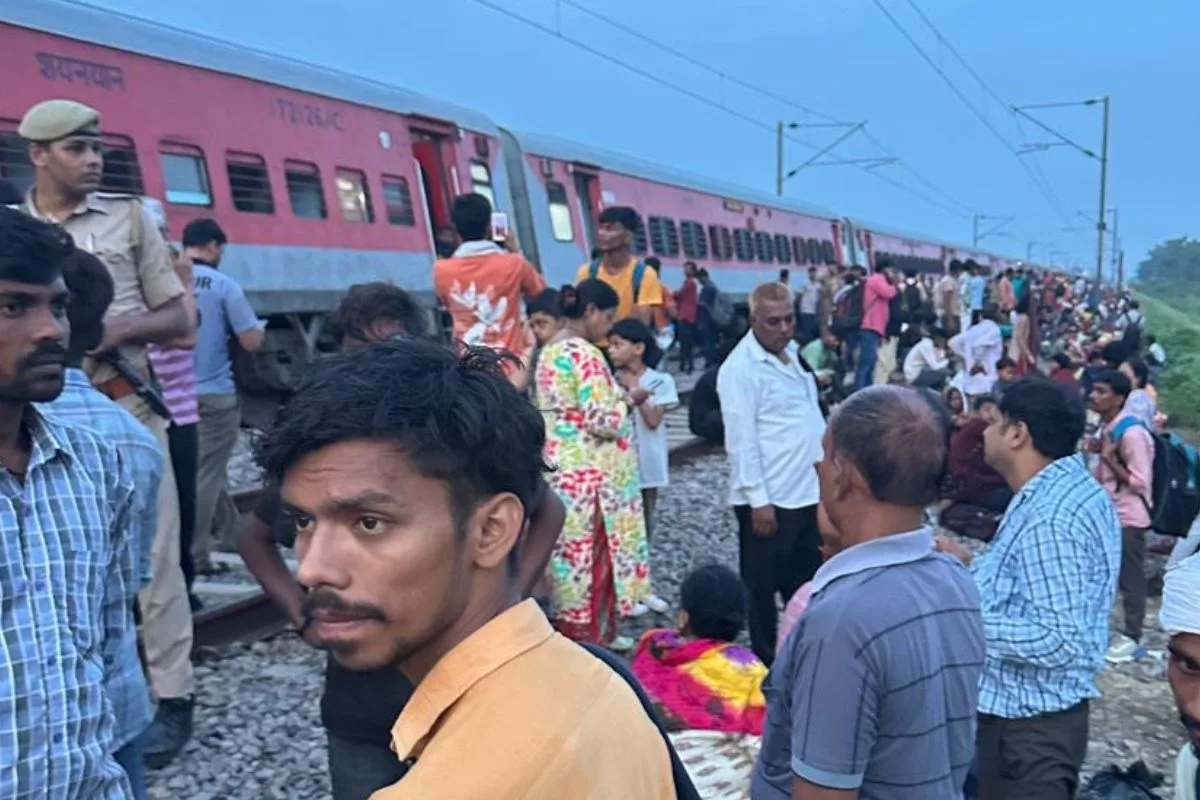 Sabarmati Express gets derailed near Kanpur; no casualty