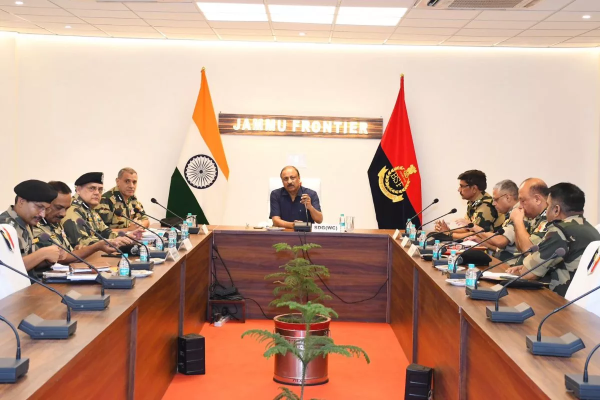 Special BSF DG reviews security scenario in J&K