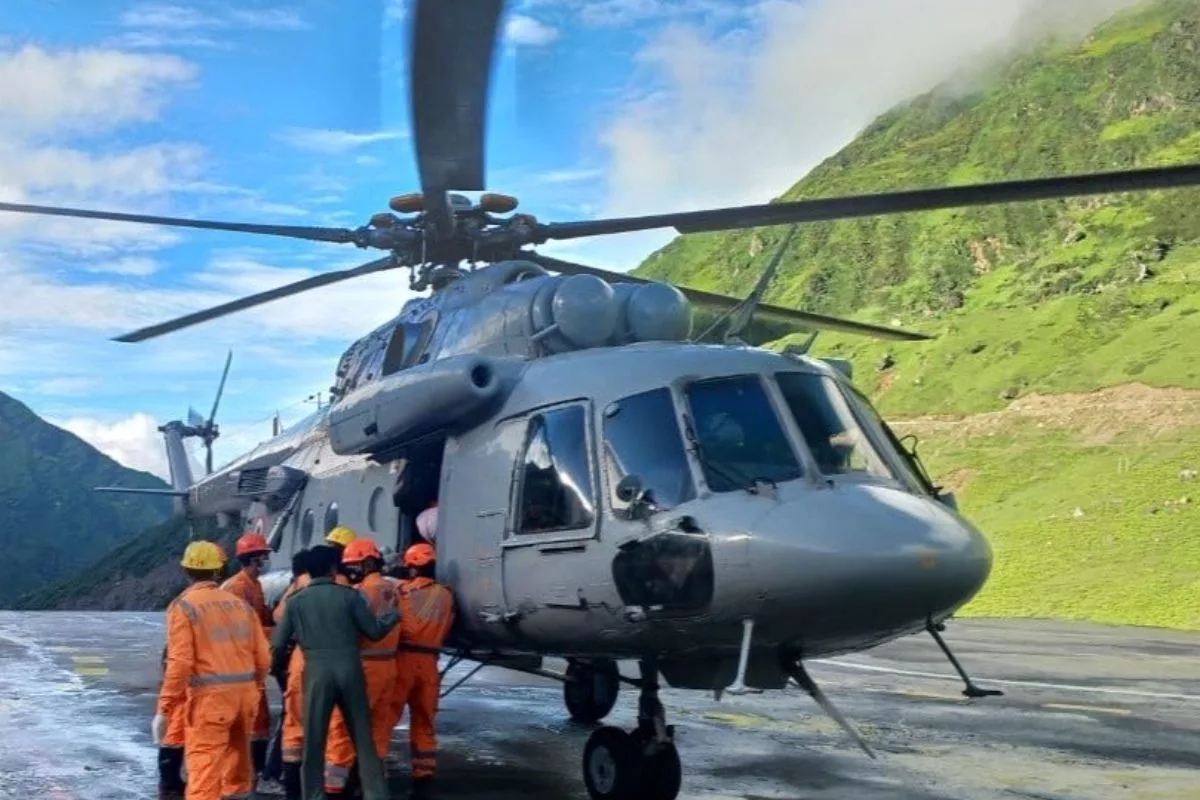 IAF deploys Chinook and Mi-17 helicopters to rescue pilgrims stranded in Kedarnath