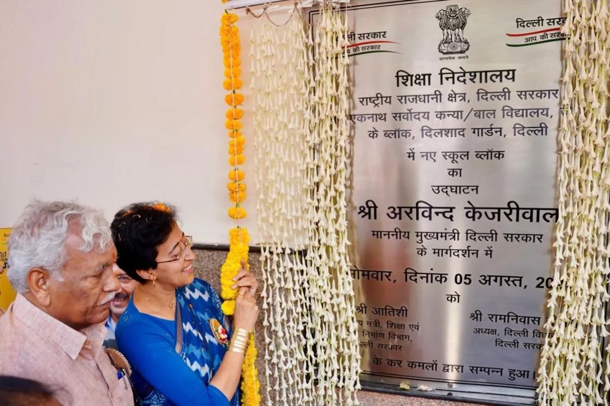 Delhi Speaker Goel dedicates new school block and hall in NE Delhi govt school to students