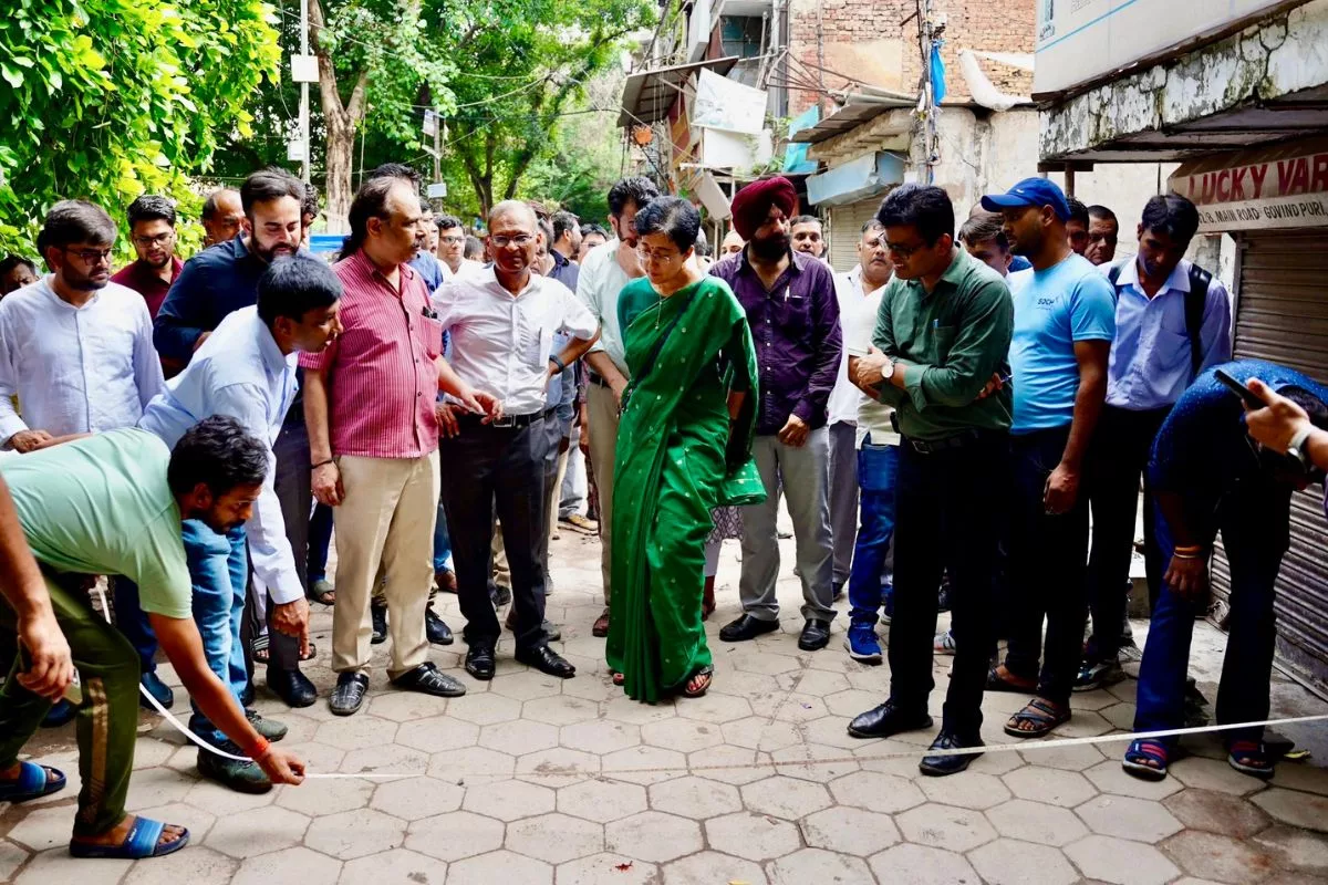 Atishi reviews Guru Ravidas Marg upgrade in Kalkaji, promises new look