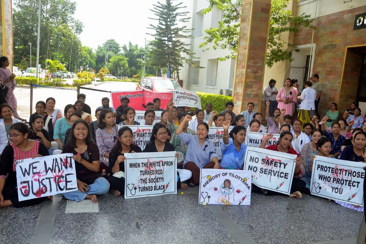 Hooghly women’s college students protest