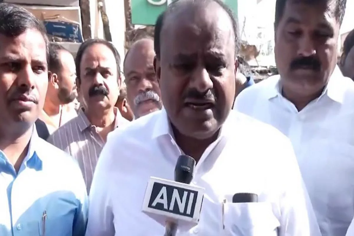 Karnataka: Kumaraswamy visits Mandya following violence in Nagamangala; urges for peace, unity among community