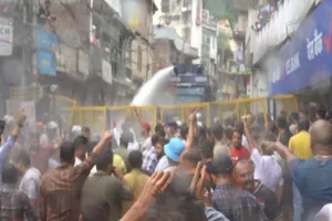 After Sanjauli protests break out in Mandi over alleged illegal mosque construction, water cannon used to disperse crowd