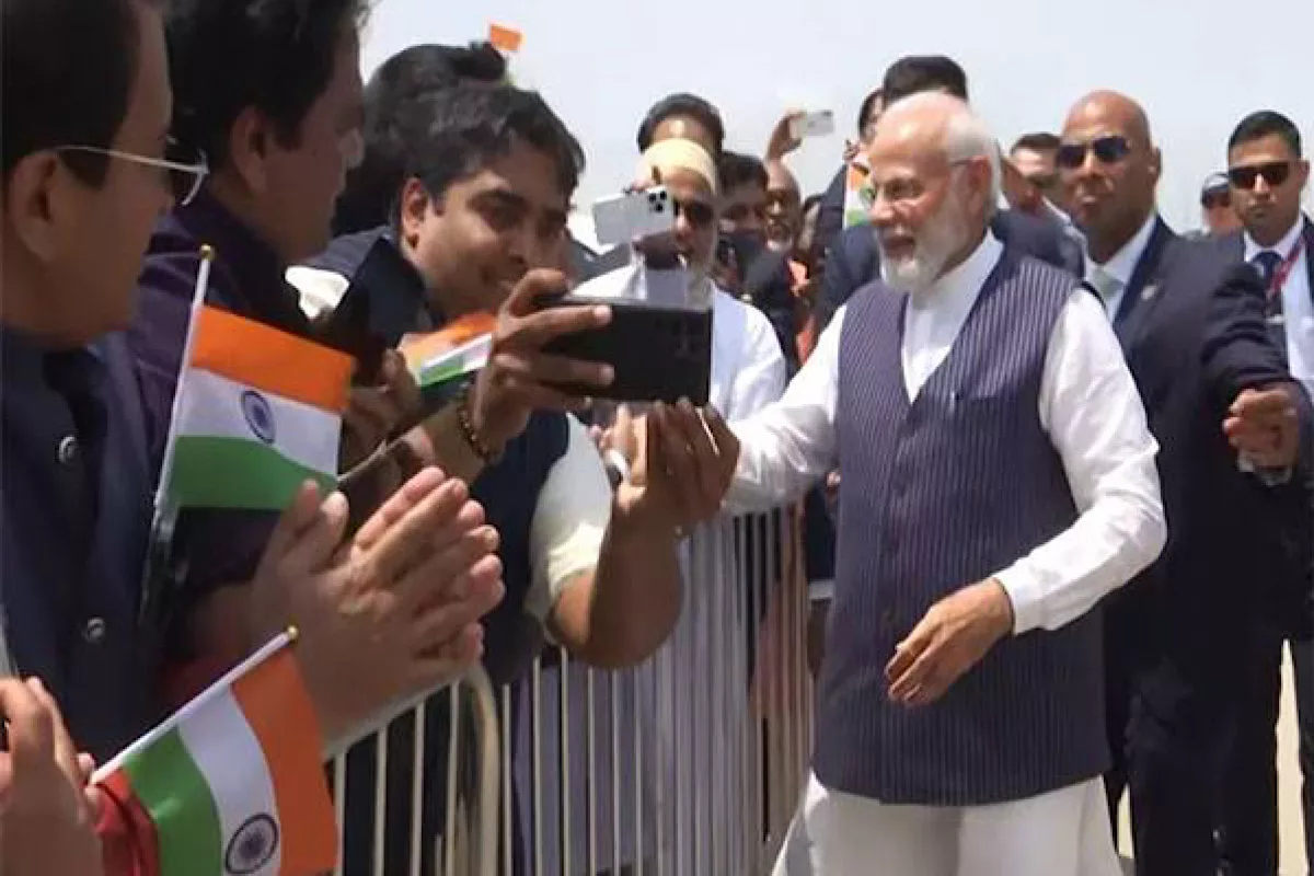 PM Modi receives grand welcome from Indian community on arrival in US