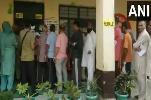 Voting for 2nd phase of Assembly elections in Jammu & Kashmir begins