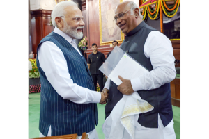 PM Modi speaks to Kharge, inquires about his health