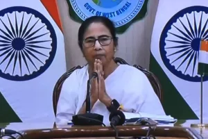 Mamata extends ‘fifth and final’ invite to protesting doctors for meeting