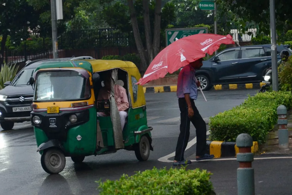 Waterlogging, Potholes, Delhi