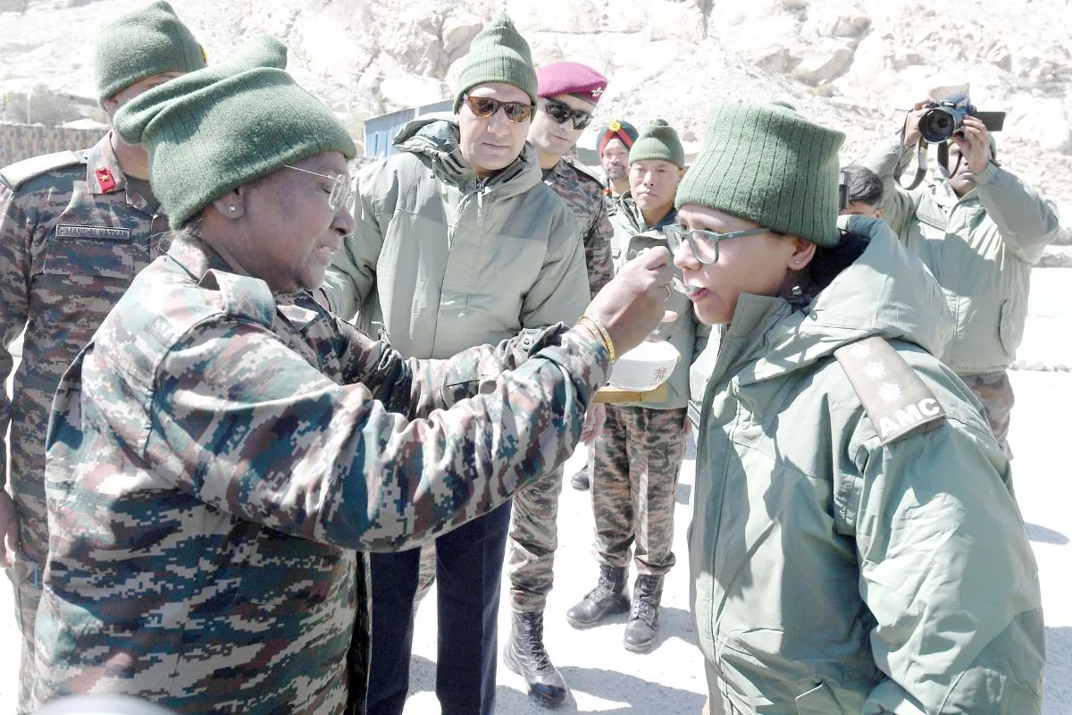 President commends role of troops in ensuring security of Siachen region