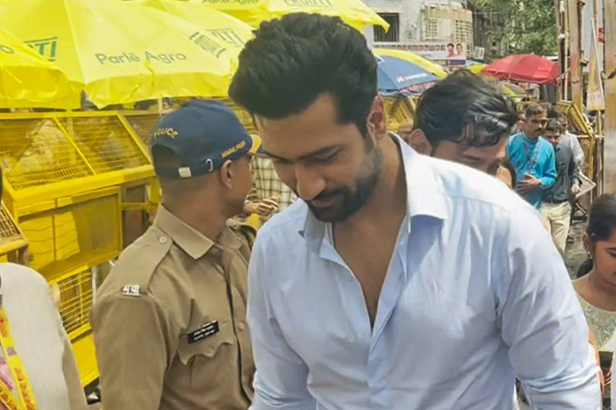 Vicky Kaushal celebrates Ganesh Chaturthi at Lalbaugcha Raja