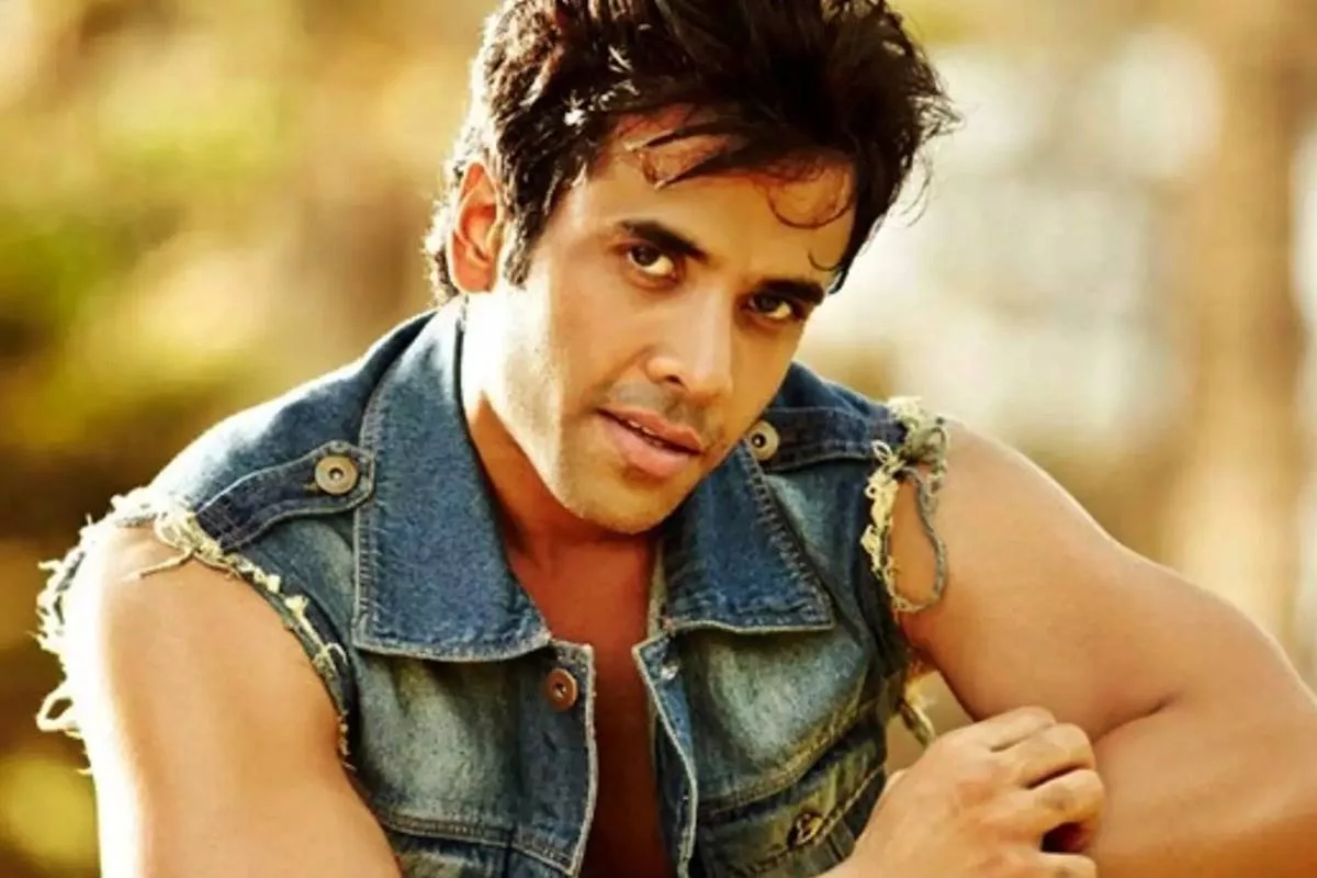 Tusshar Kapoor says his Facebook accounts are hacked