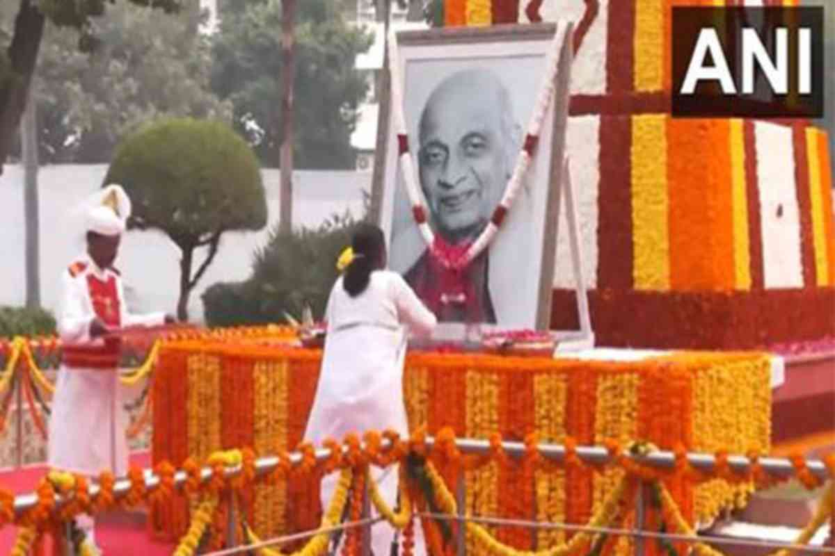 President Murmu pays tribute to Sardar Patel on National Unity Day