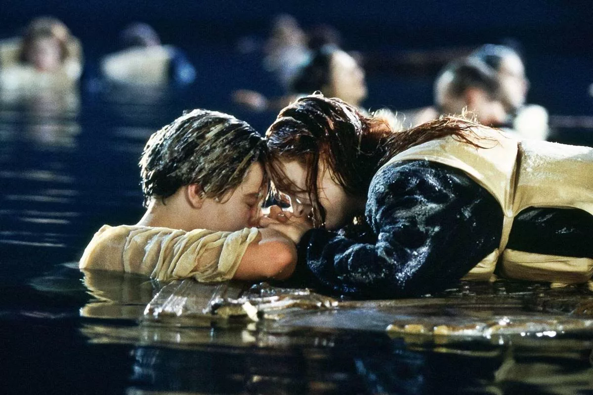 Kate Winslet reveals Titanic’s ‘door’ was actually a bannister