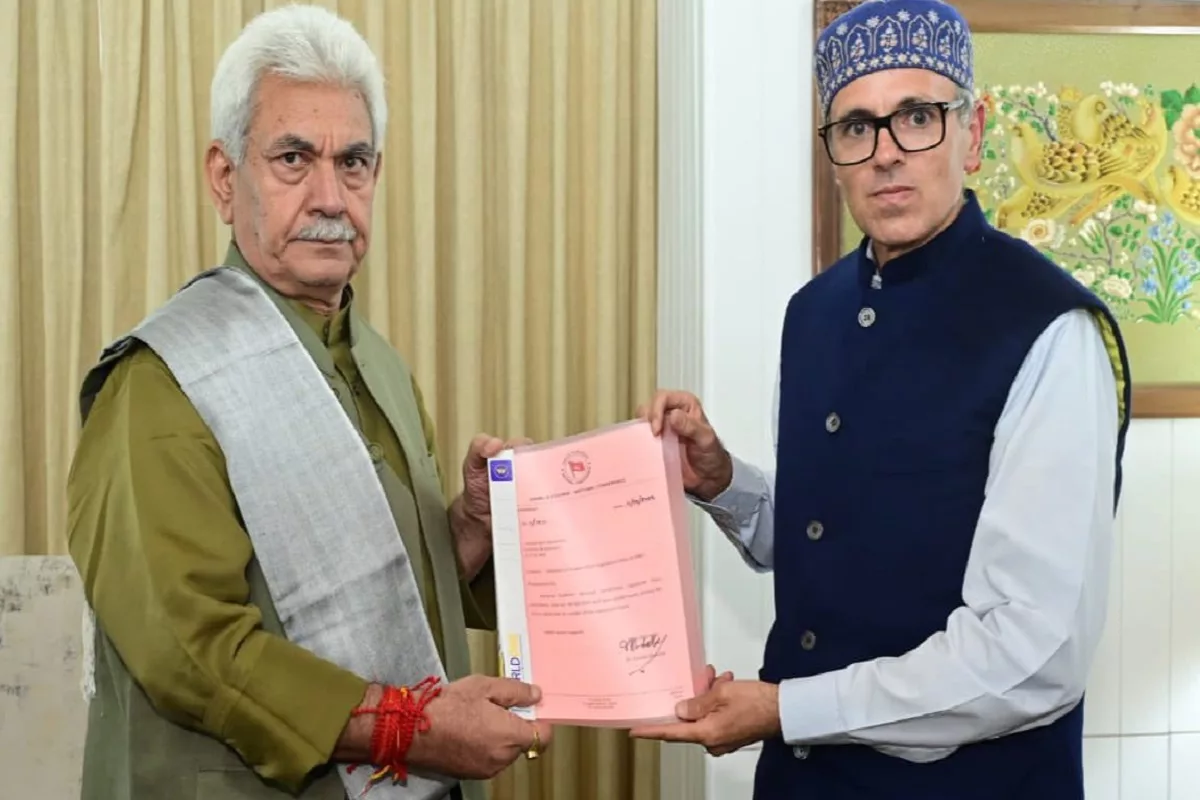 Omar meets LG Manoj Sinha, stakes claim to form govt in J&K