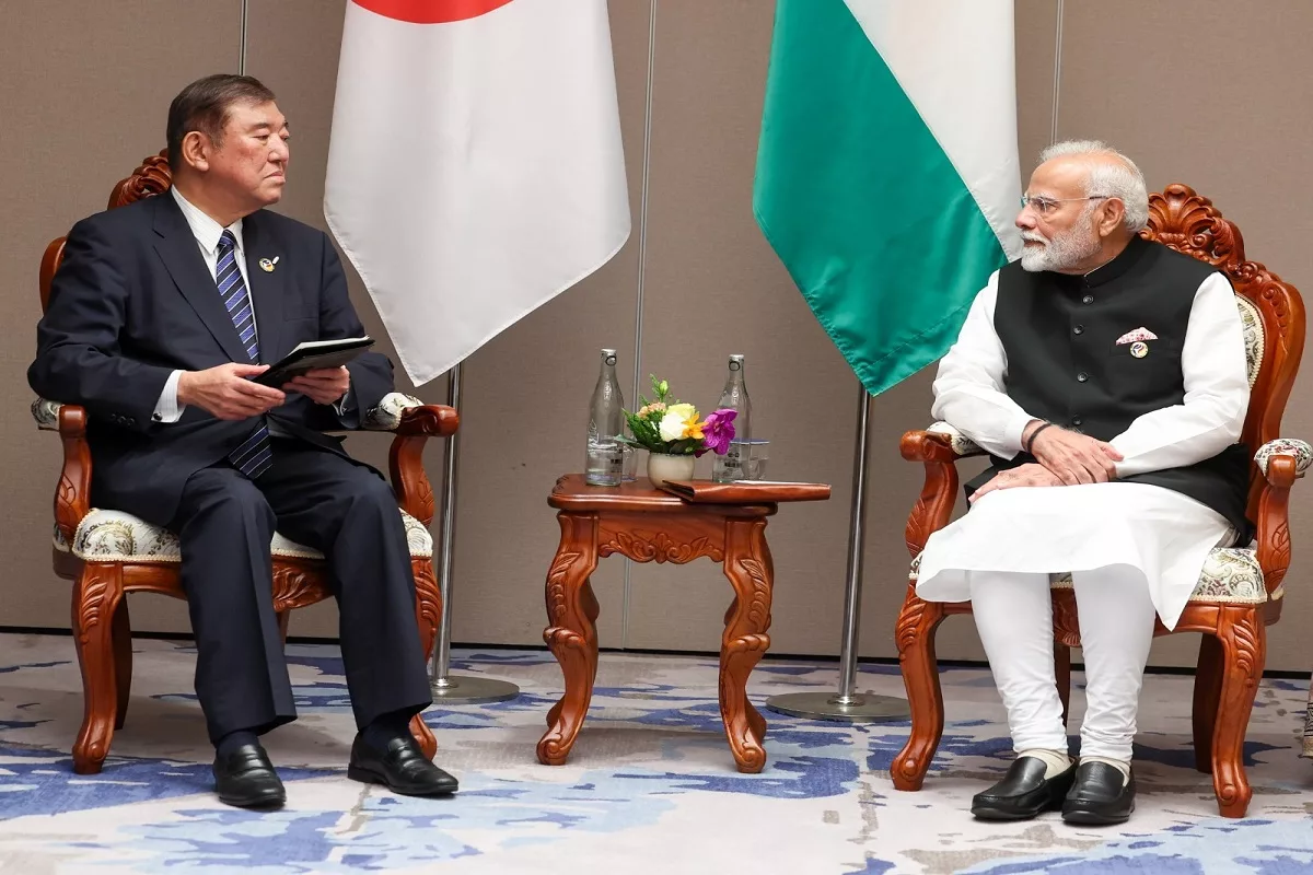 Modi meets new PM of Japan on sidelines of ASEAN-India Summit