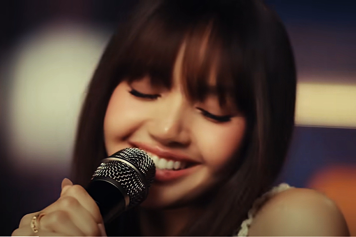 BLACKPINK’s Lisa dazzles fans with performance video of ‘Moonlit Floor’