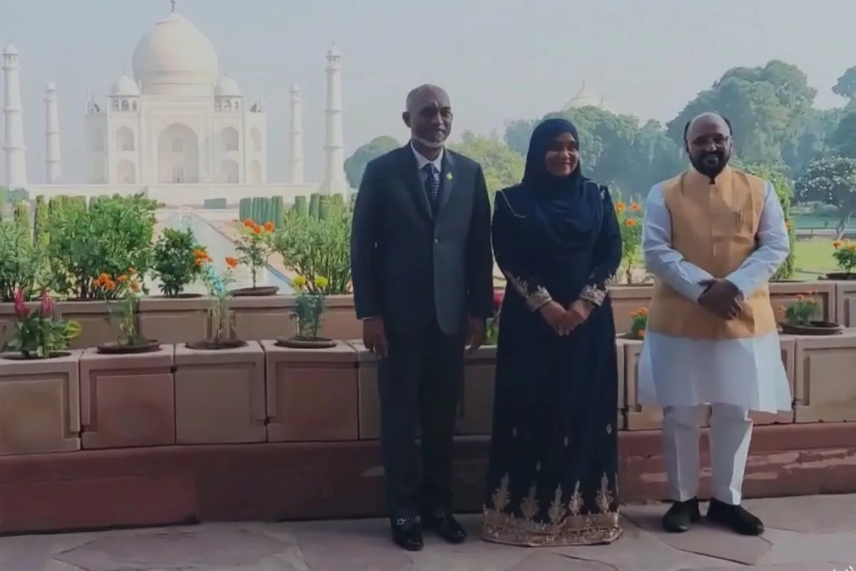 Maldives President & First Lady visit Taj Mahal