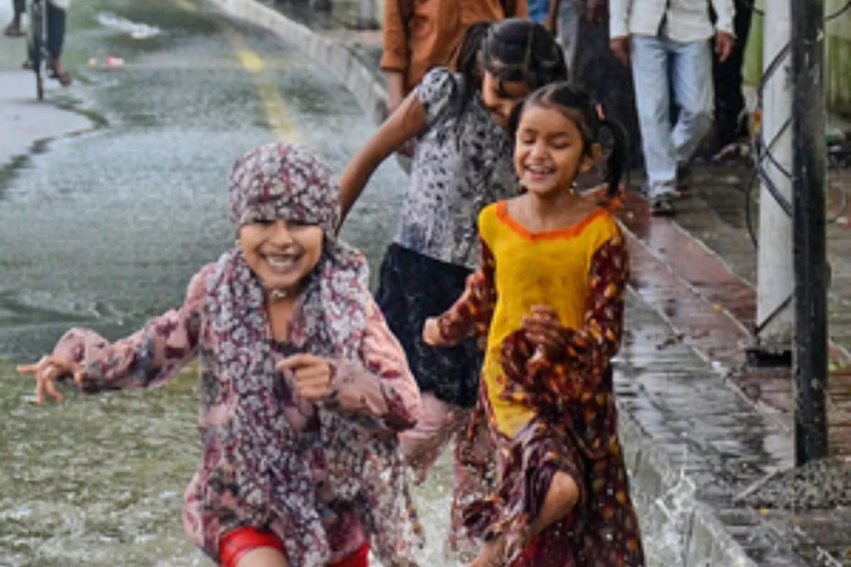 Schools shut as weather dept predicts heavy rains, thunderstorms in four TN districts