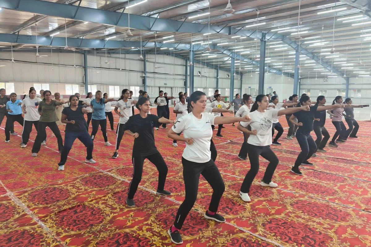 Delhi police empowers AIIMS female staff, conducts Self-defence training programme