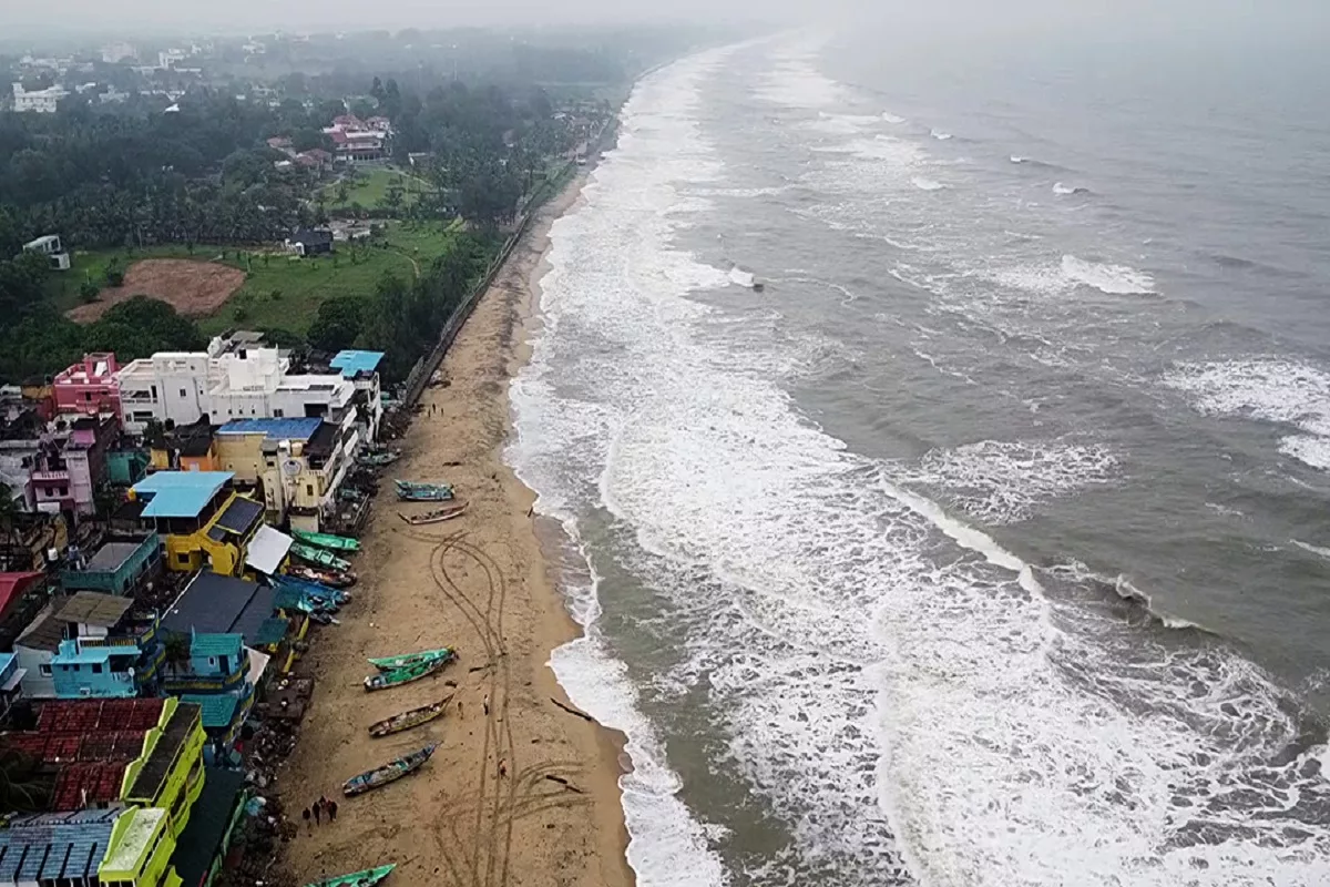 Cyclone Fengal: Heavy rains lash Tamil Nadu, landfall expected today; CM Stalin reviews arrangements