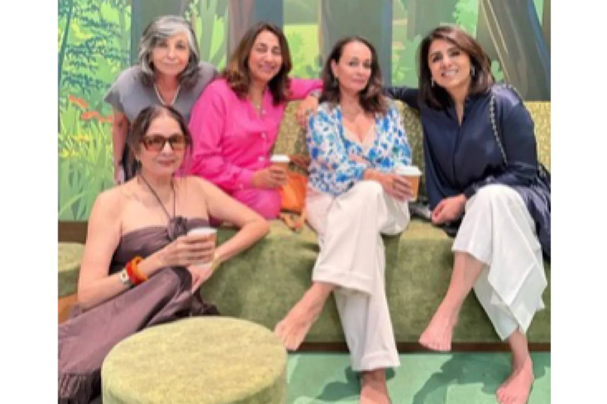 Neena Gupta, Neetu Kapoor, and Soni Razdan enjoy cozy coffee catch-up