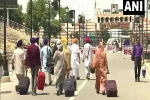 Pakistan issues over 3000 visas to Sikh pilgrims for Guru Nanak Dev’s birthday celebrations