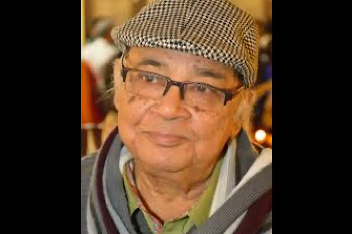 Manoj Mitra passed away at 86