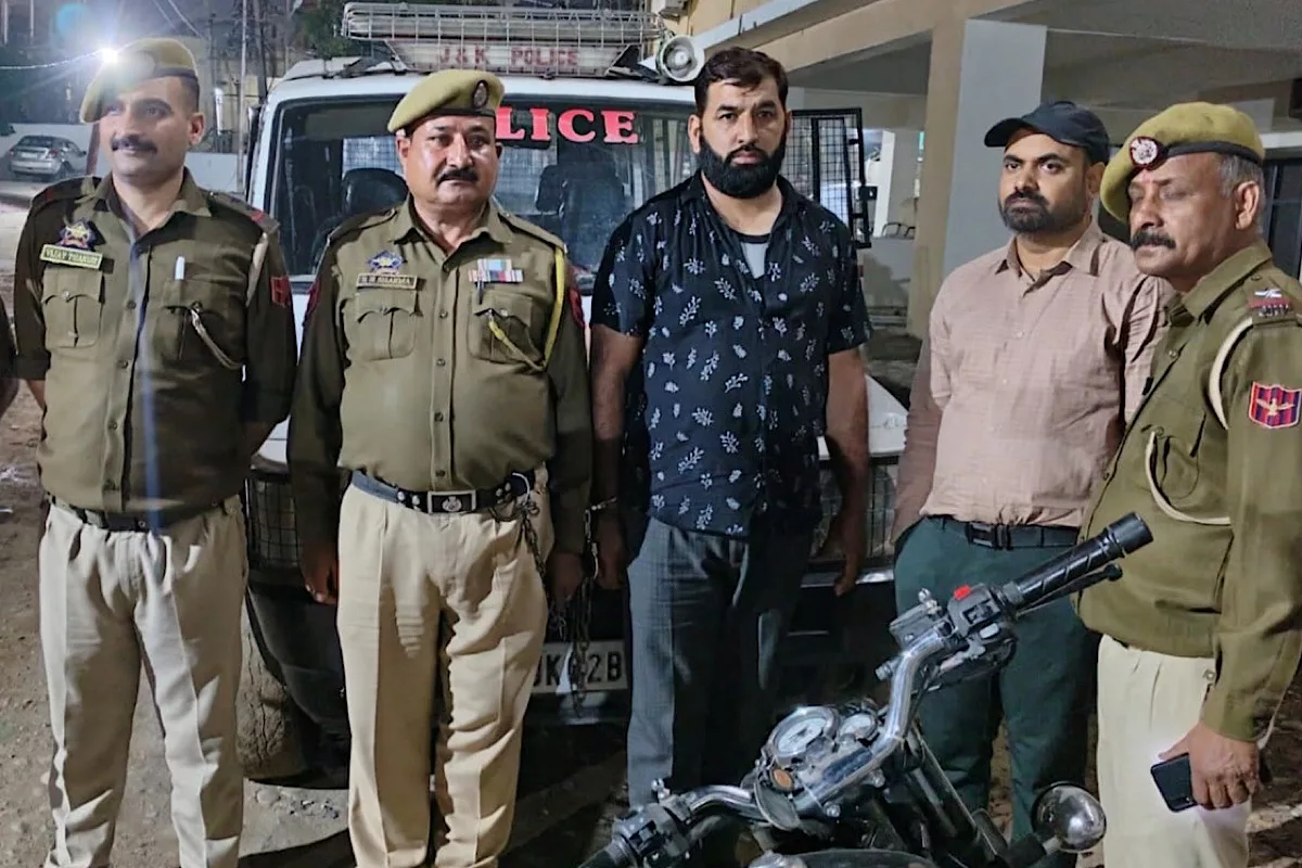 Another cop arrested for selling drugs in Jammu’s medical college complex