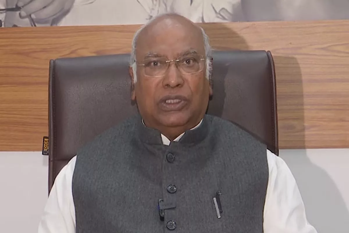 Congress President Kharge calls for “harsh decisions” at CWC meet