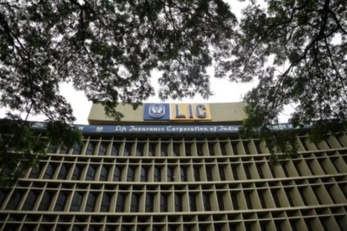 LIC posts fall of 3.8% in profit in Q2FY25