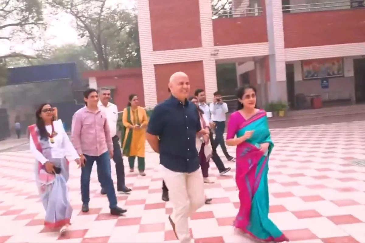 Sisodia visits school of excellence on Children’s Day