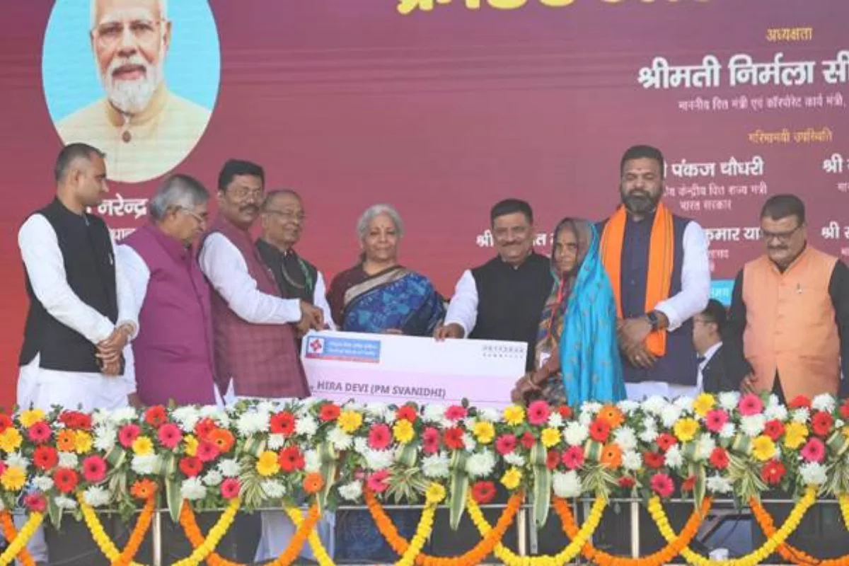 Loans worth Rs 1,121 cr given to beneficiaries by Sitharaman in Bihar