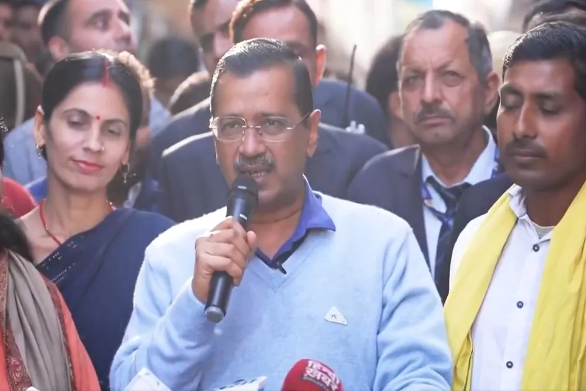 Kejriwal announces guarantees for auto drivers ahead of Delhi polls