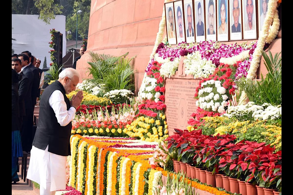 Prez, PM pay homage to martyrs of 2001 Parliament attack