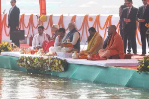 Modi performs puja at Sangam Nose in Prayagraj