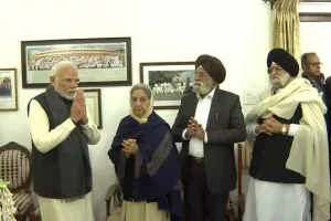 PM Modi pays last respect to former PM Manmohan Singh at his residence