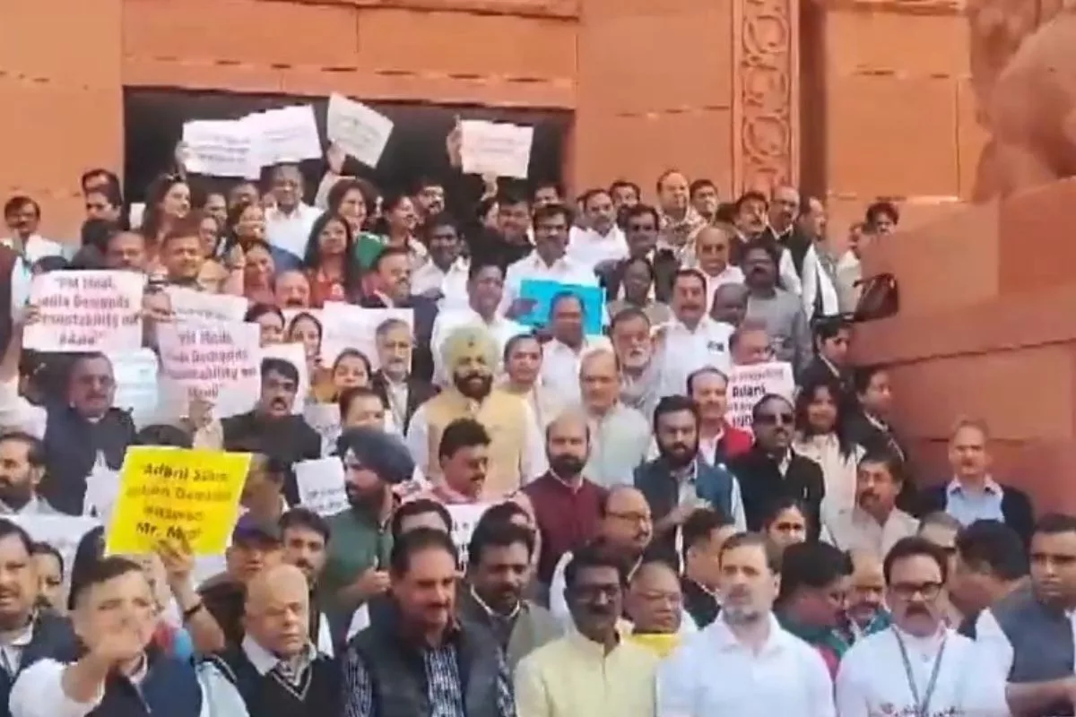 Rahul, Priyanka lead INDIA bloc’s protest against Adani US indictment at Parliament