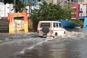 Heavy rain across TN, Chennai suburbs flooded