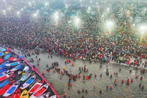 Devotees take holy dip on first Amrit Snan of Maha Kumbh on Makar Sankranti