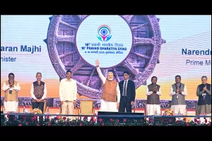 Indian professionals contributing to global growth: PM Modi