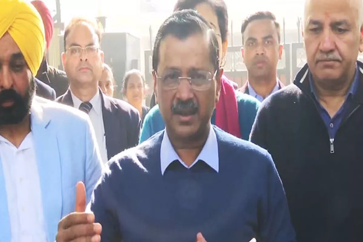 Arvind Kejriwal visits Election Commission, alleges bias, says ‘saved Delhi from water crisis’