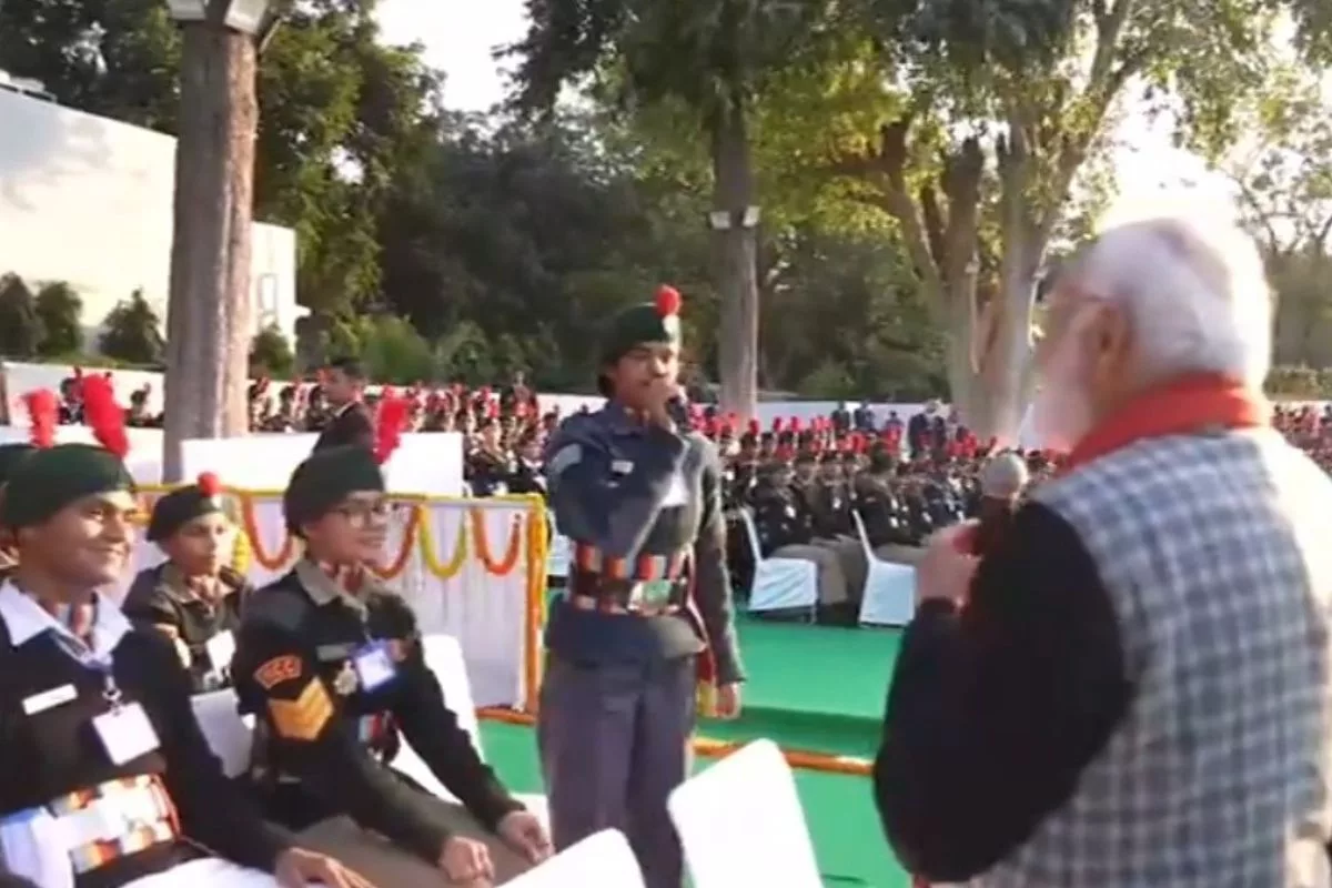 PM Modi interacts with Republic Day participants, shares his success mantra