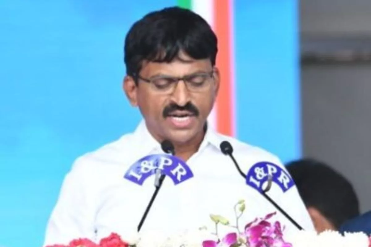 Telangana minister lashes out at district collector