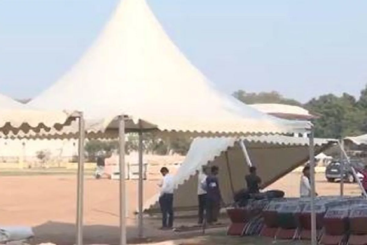 Preparations for a grand swearing-in ceremony on at Ramlila Maidan