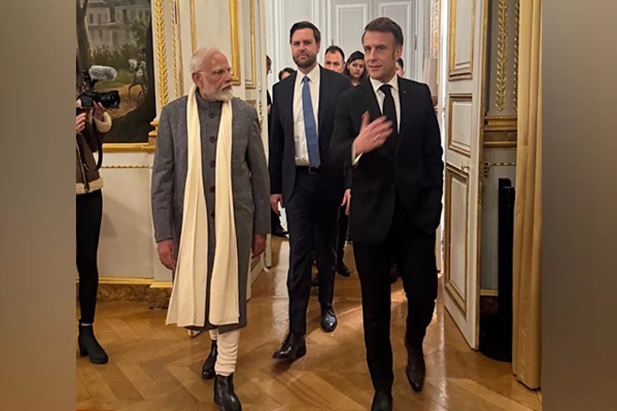 PM Modi attends dinner hosted by Macron at Elysee Palace