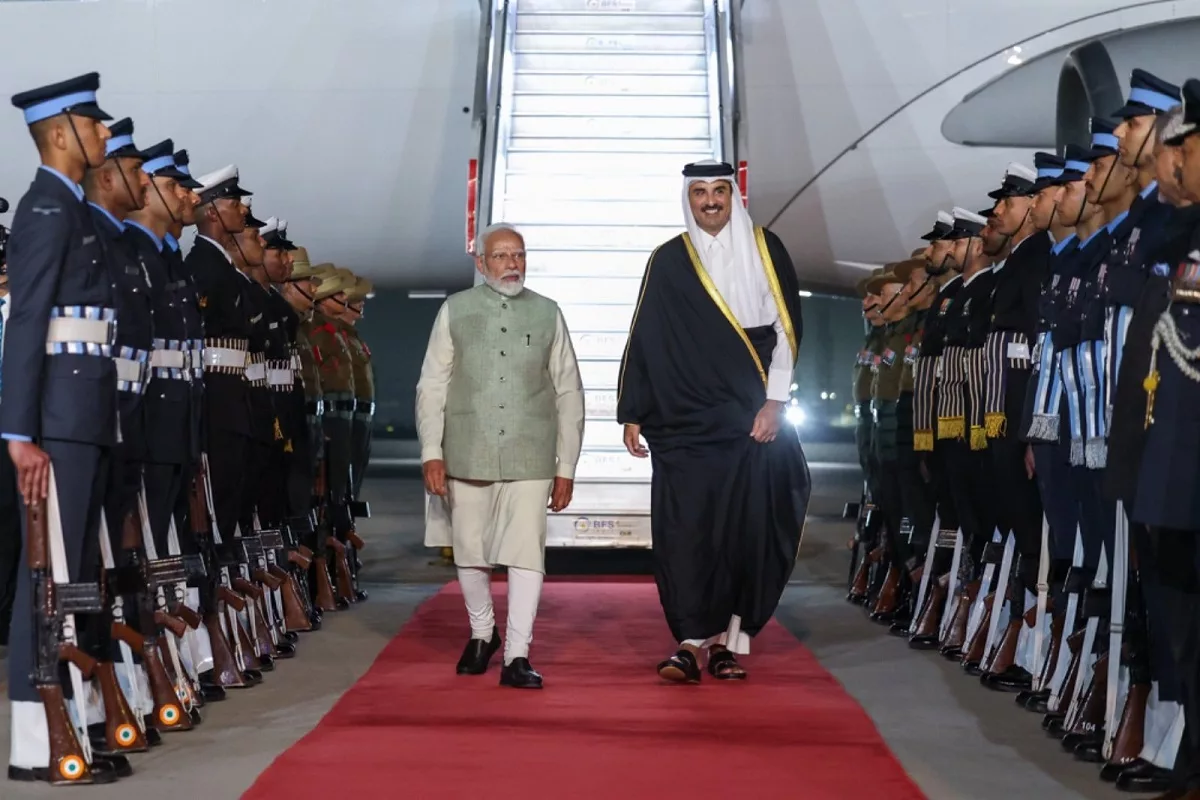 PM Modi receives Amir of Qatar at airport