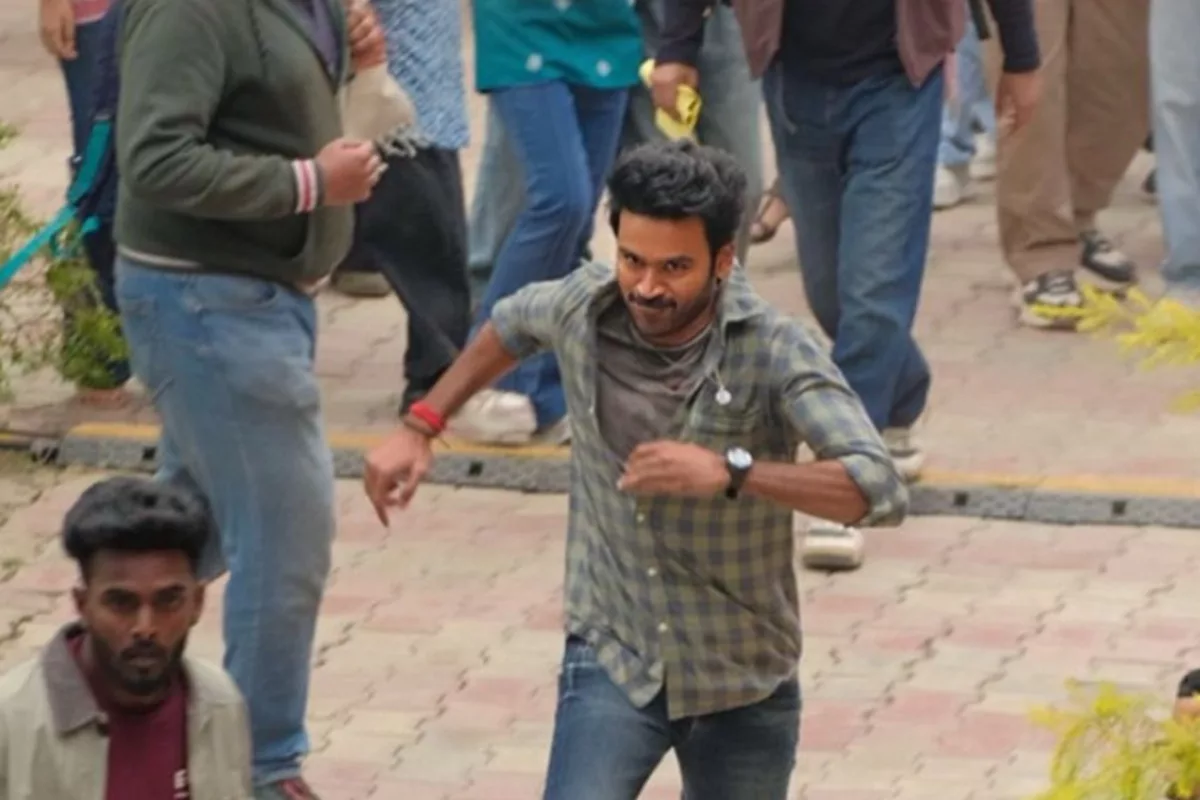 Dhanush shoots for ‘Tere Ishk Mein’ at SRCC campus; clips LEAKED