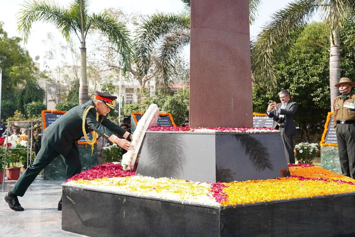 COAS Gen Dwivedi leads Annual Wreath Laying Ceremony at Noida Shaheed Smarak